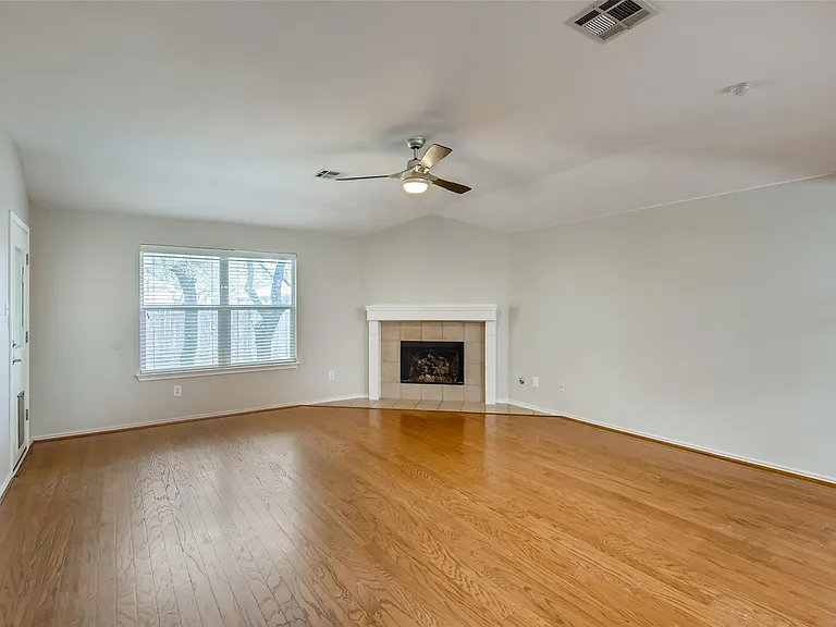 1504 Julianas Way — Photo 8
