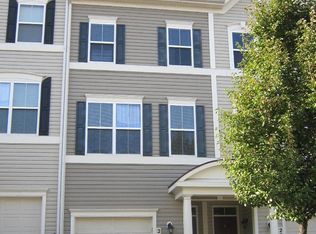 2887 Chinkapin Oak Ln, Woodbridge, VA 22191