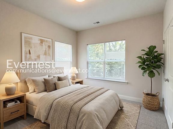 5th image of 106 Elwood St