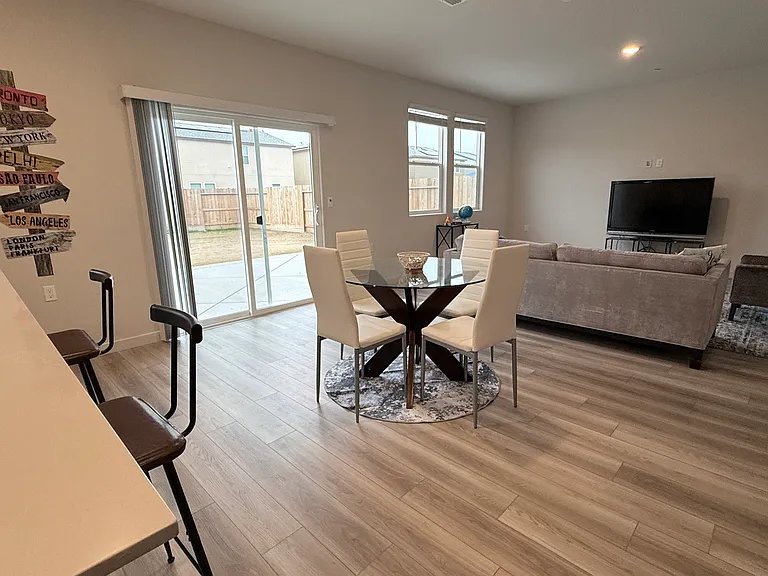 4121 Clary Ct — Photo 5