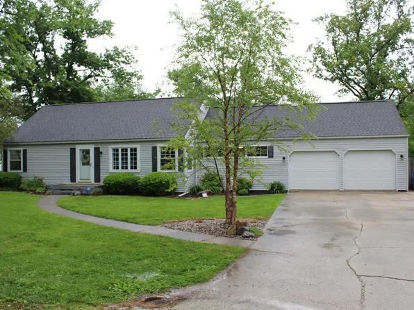 1011 N Missouri St, Remington, IN 47977