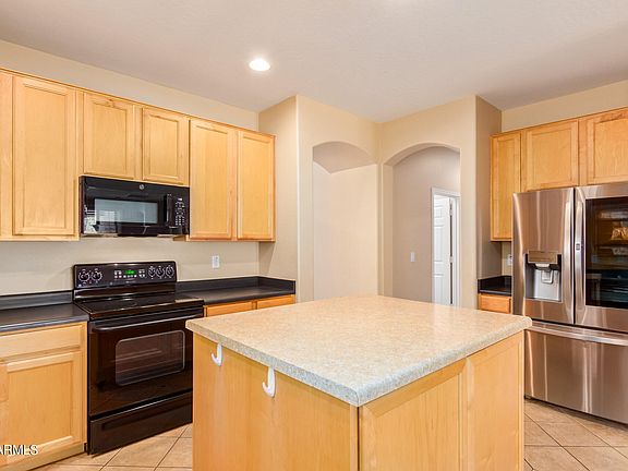 5th image of 2210 W OYER Lane