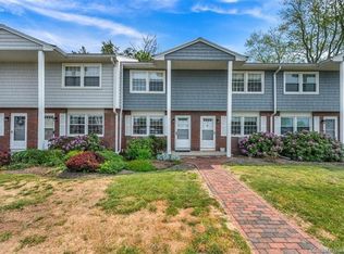 25 Riverside Dr #A4, Clinton, CT 06413