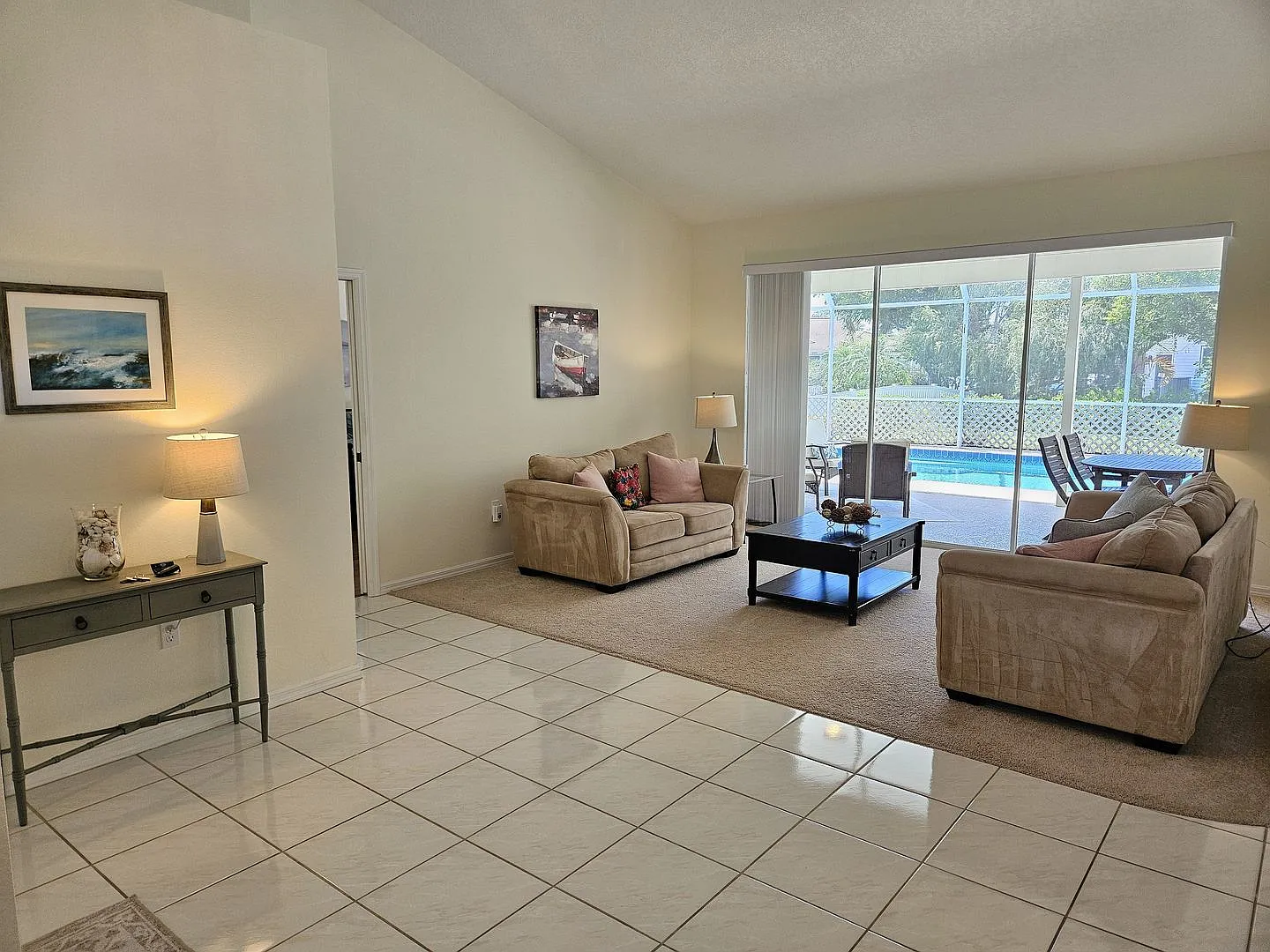 Seasonal Short-Term Private Heated Pool Home with 3 Bedroom, 2.5 Bath, 2 Car Garage in Sorrento W... — Photo 4