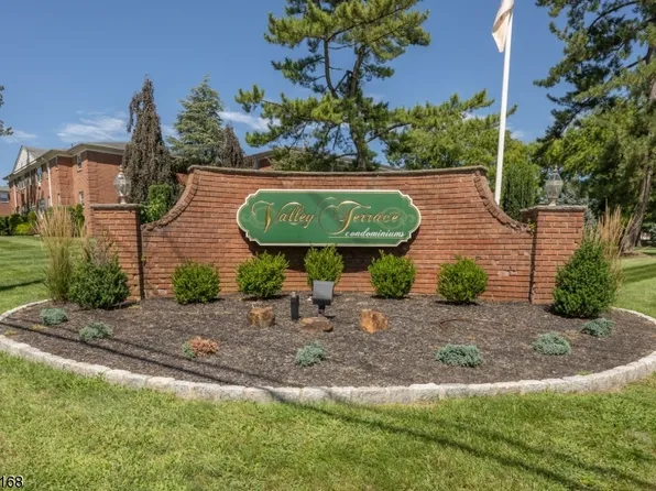 47 Hinchman Ave #2B, Wayne Twp., NJ 07470