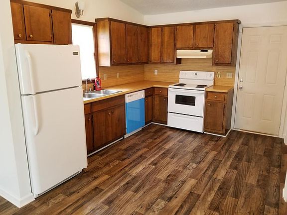 3rd image of 113-B Toby Cir