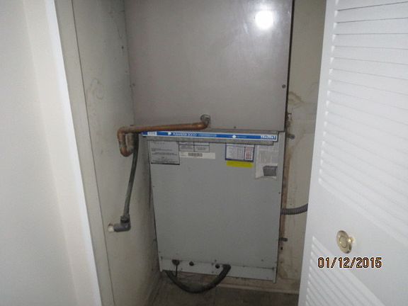 4th image of 5721 W 103rd St APT 201