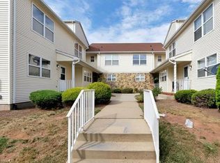 230 Bexley Ln, Piscataway, NJ 08854