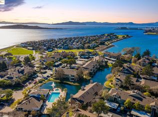 63 Lakeshore Ct, Richmond, CA 94804