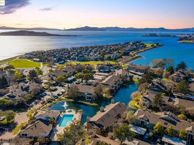 63 Lakeshore Ct, Richmond, CA, 94804