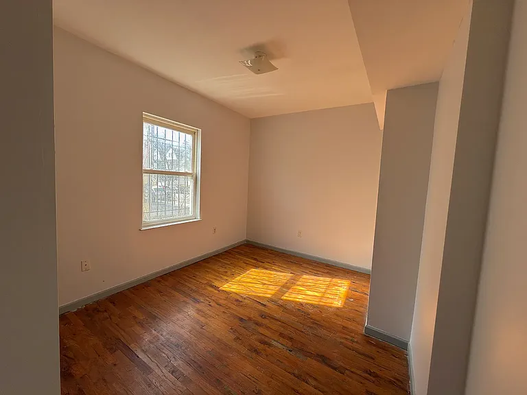 834 S 14th St #3 — Photo 4