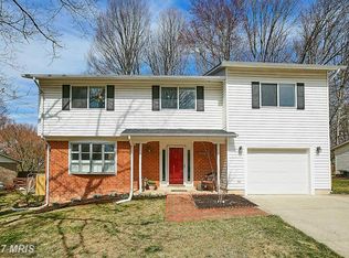 10196 Wavell Rd, Fairfax, VA 22032