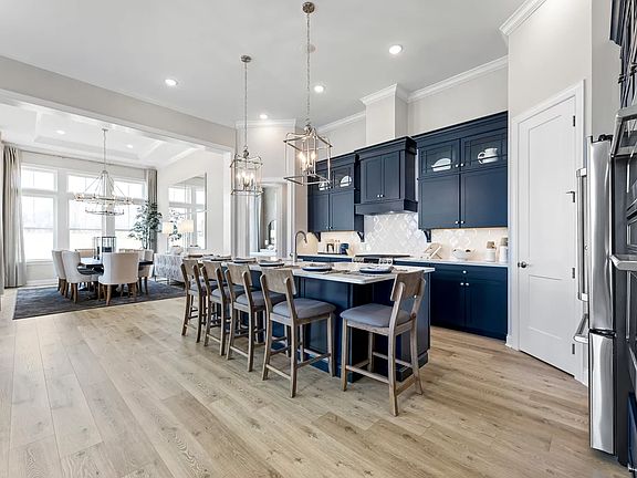 Kitchen with center island