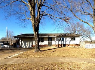 425 Rockview Dr, Saint Louis, MO