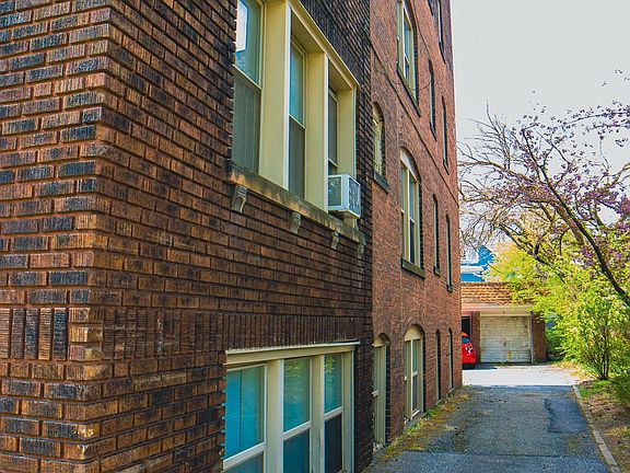 4th image of 2625 Euclid Heights Blvd APT 3