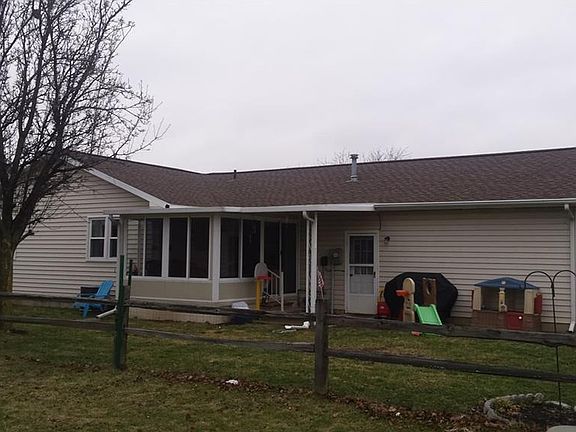 2nd image of 925 N Harmony Dr