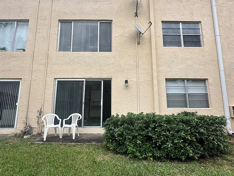 3212 NW 103rd Ter #107-B — Photo 15