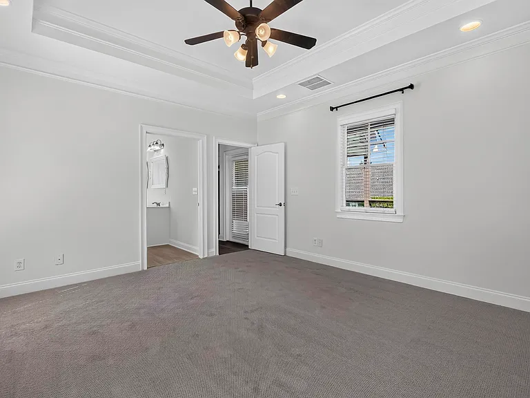 1081 Carriage Ridge Dr — Photo 38