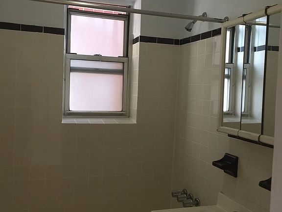 2nd image of 4535 46th St APT 3D