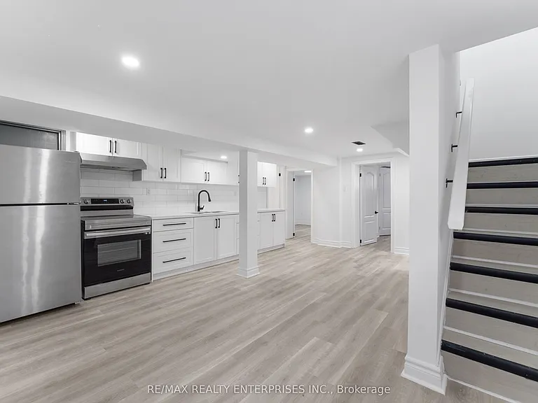 3 Dallyn Cres #BASEMENT — Photo 1