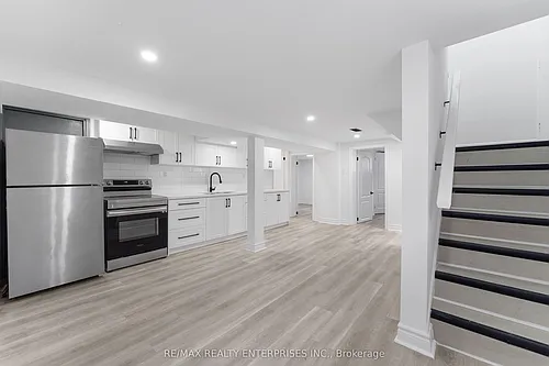 3 Dallyn Cres #BASEMENT Photo 1