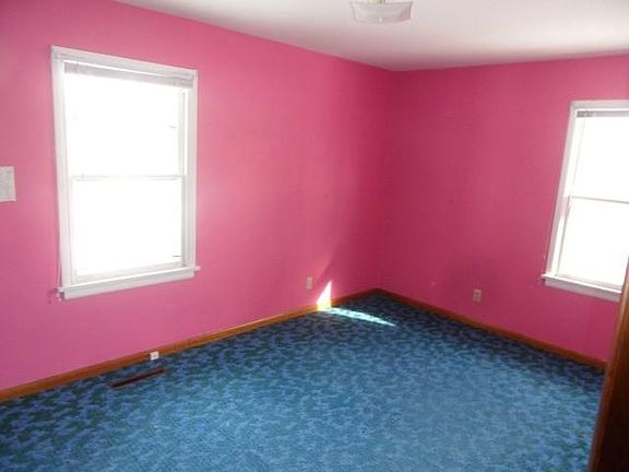 5th image of 1028 Cornelia St