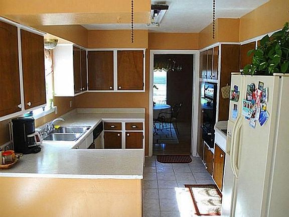 4th image of 3434 Bevann Dr