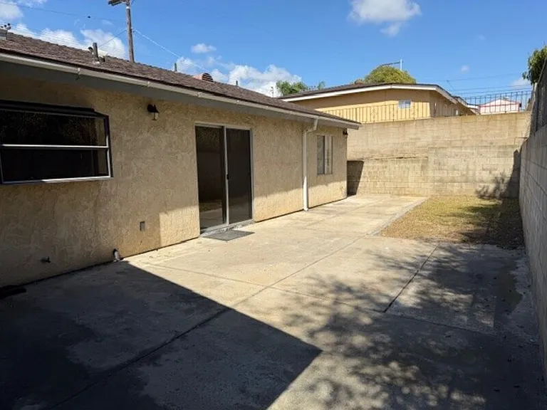1609 Grove St #B — Photo 35