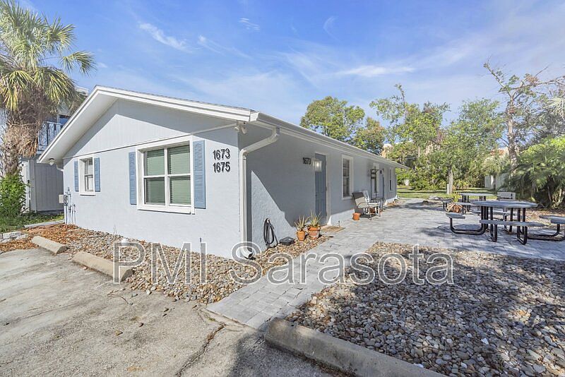1st image of 1675 Cherry Ln