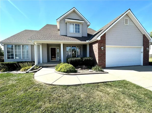 4504 Wilshire Dr S, Saint Joseph, MO 64506