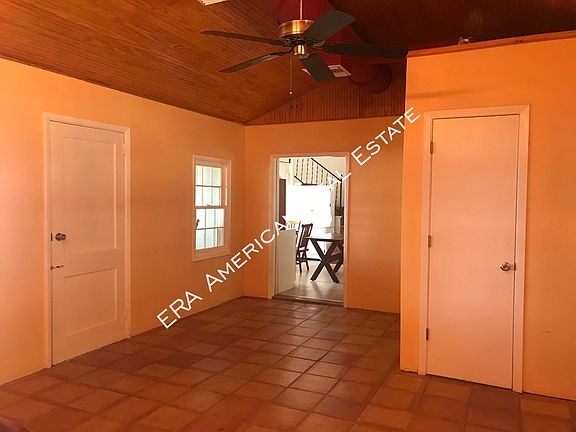 5th image of 421 Eastview Dr