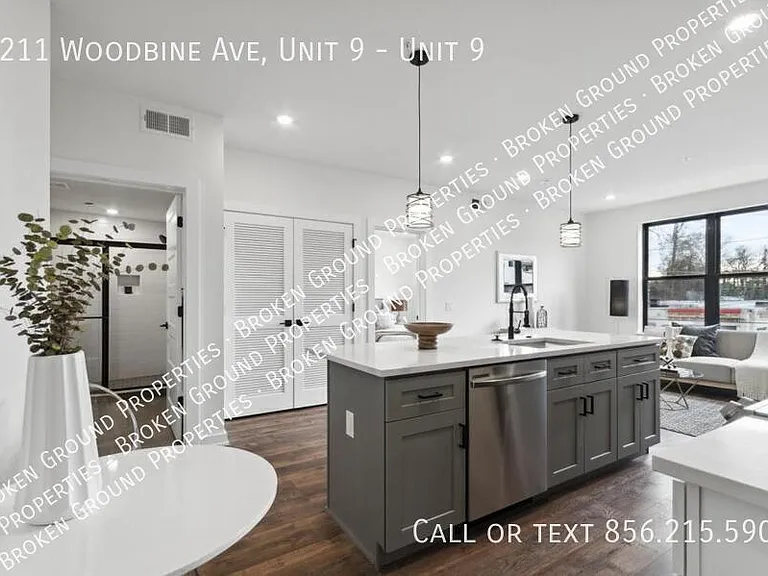 6211 Woodbine Ave #9 — Photo 14