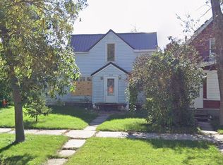 515 7th St, International Falls, MN 56649