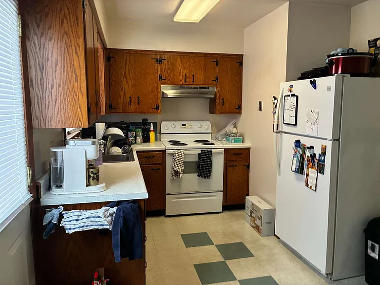 1215 State St #3 — Photo 5
