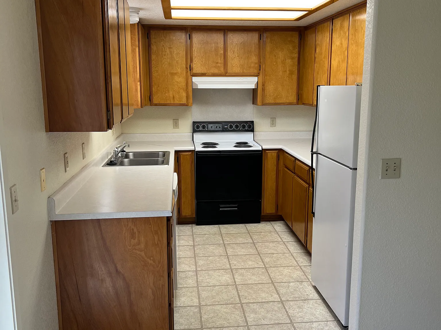 1 bed, 1.0 bath, 600 sqft, $1,150 — Photo 3