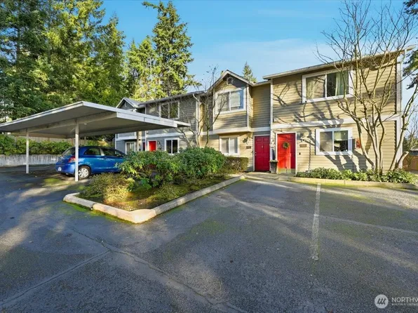 7031 210th Street SW #B, Lynnwood, WA 98036