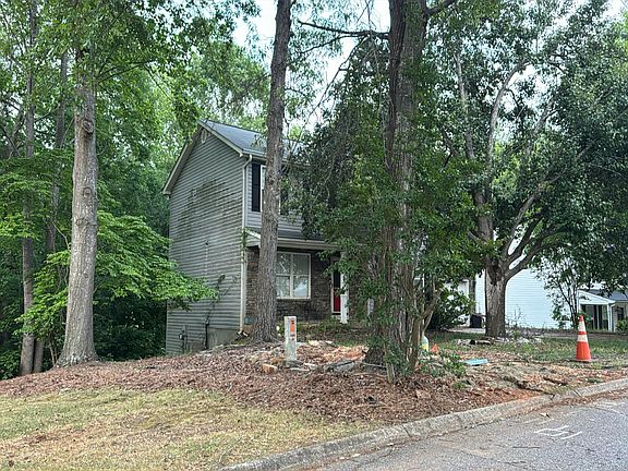 3rd image of 102 Timberjack St