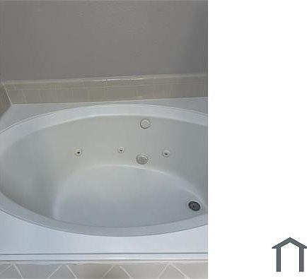 3rd image of 1413 Stillmeadow Dr
