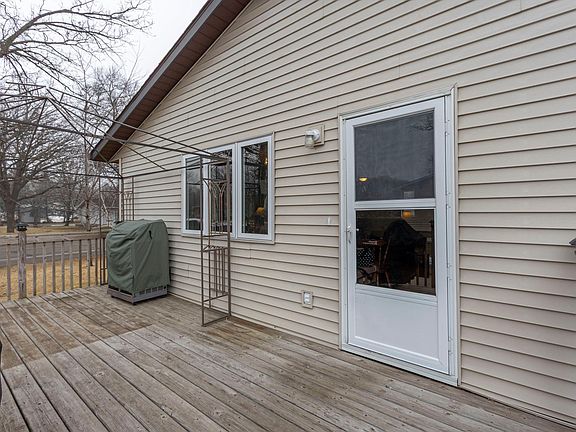 2nd image of 1015 Nokomis St