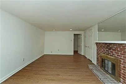 353 Boiling Springs Dr — Photo 11