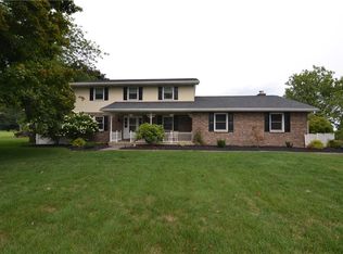 634 Gladys Dr, Nazareth, PA 18064