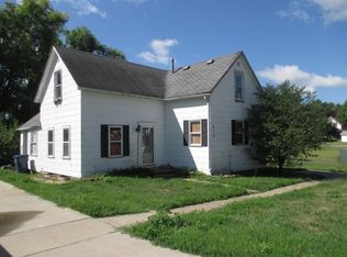 415 Independence St, Pella, IA 50219