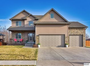 9424 Northern Sky Rd, Lincoln, NE 68527