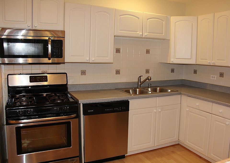 1st image of 5001 Carriageway Dr APT 115