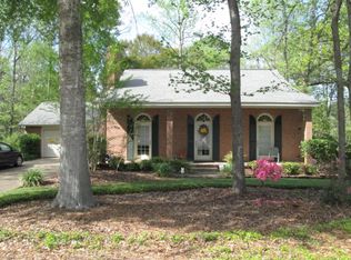 319 Beverly Ln, Hattiesburg, MS 39402