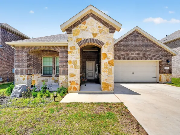 10105 Sunnyview Ln, Aubrey, TX 76227