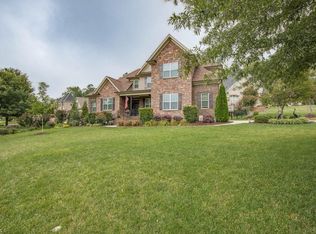 101 McMichael Ct, Clemmons, NC 27012