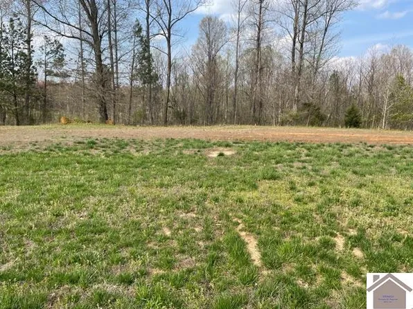 130 Ridge Rd, Paducah, KY 42003