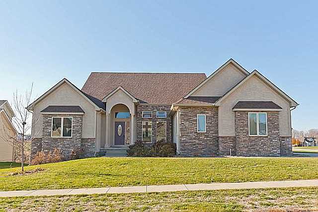 1st image of 714 NW Rockcrest Cir