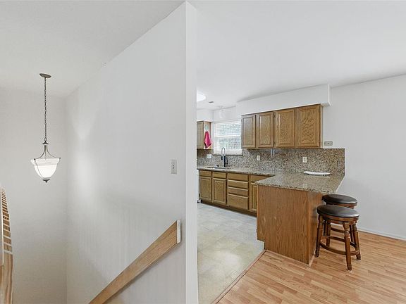 4th image of 3156 Autumn Shores Dr